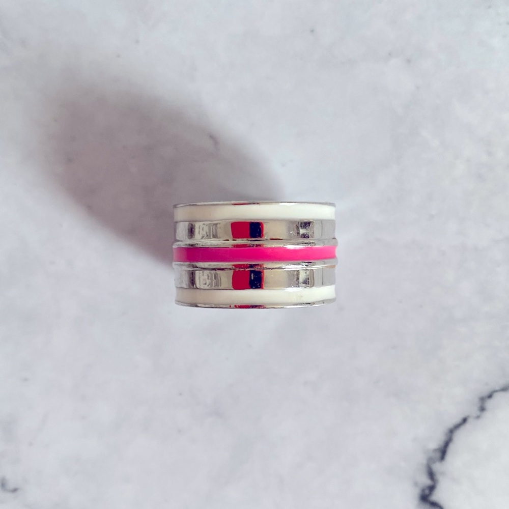 💗🤍LIA SOFIA🤍💗Vintage ring in size 7.